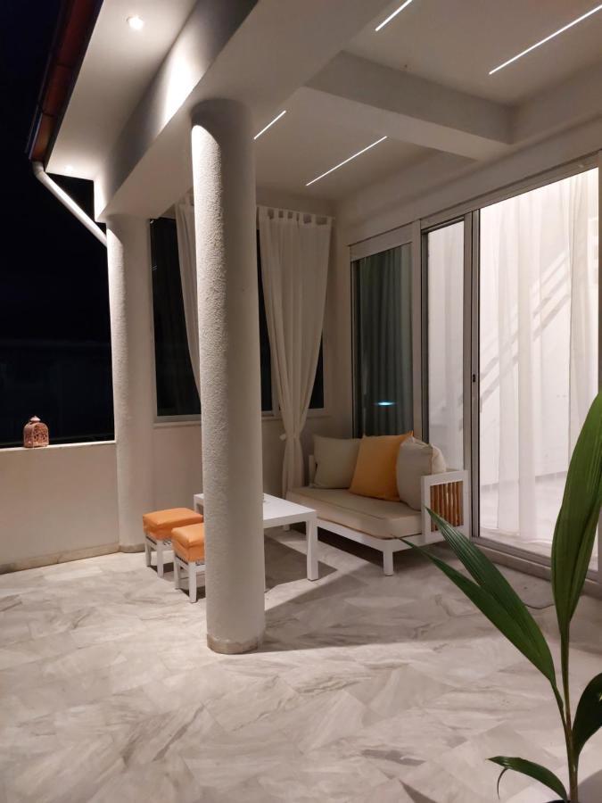Nefeli Seaside Apartments Polychrono Exterior photo
