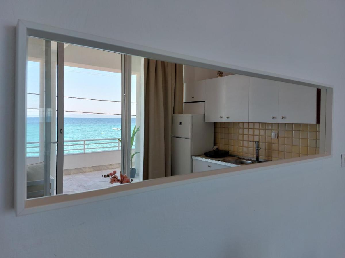 Nefeli Seaside Apartments Polychrono Exterior photo